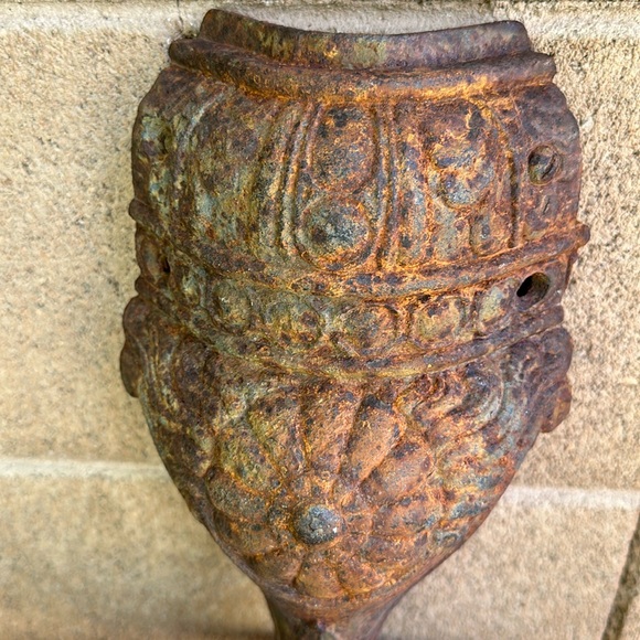 Vintage Cast Iron Claw Tub Foot - Picture 3 of 9